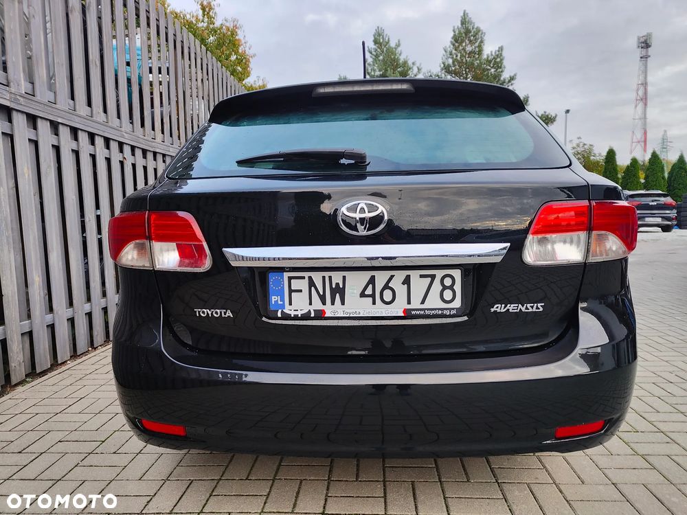 Toyota Avensis - 6