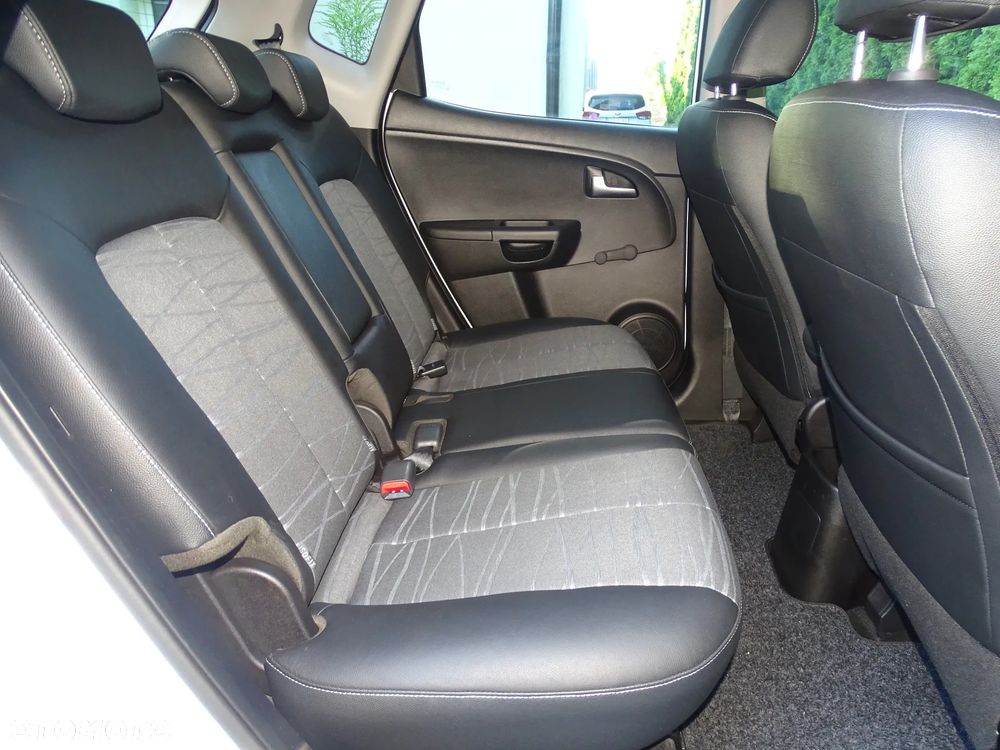 Kia Venga 1.4 CVVT Business Line - 13