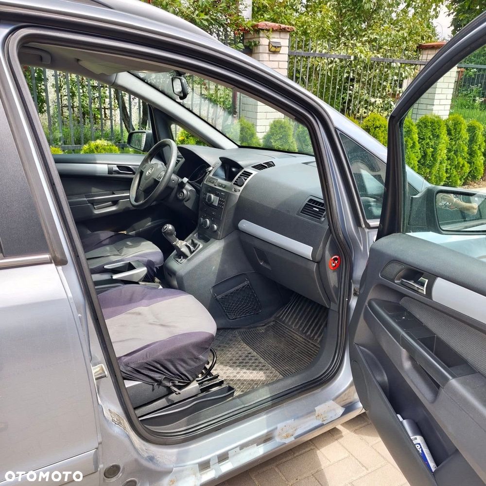 Opel Zafira 1.6 Enjoy - 10