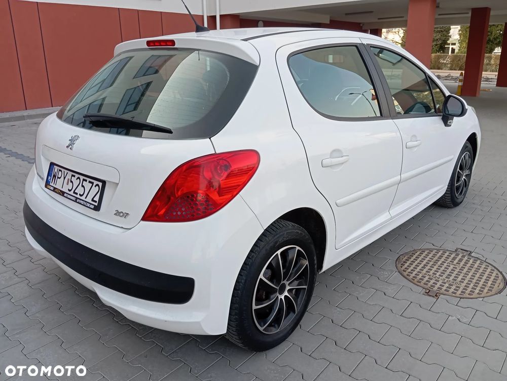 Peugeot 207 - 4