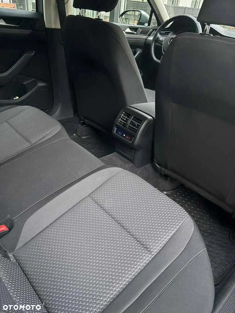 Volkswagen Passat 1.4 TSI BMT Trendline - 27