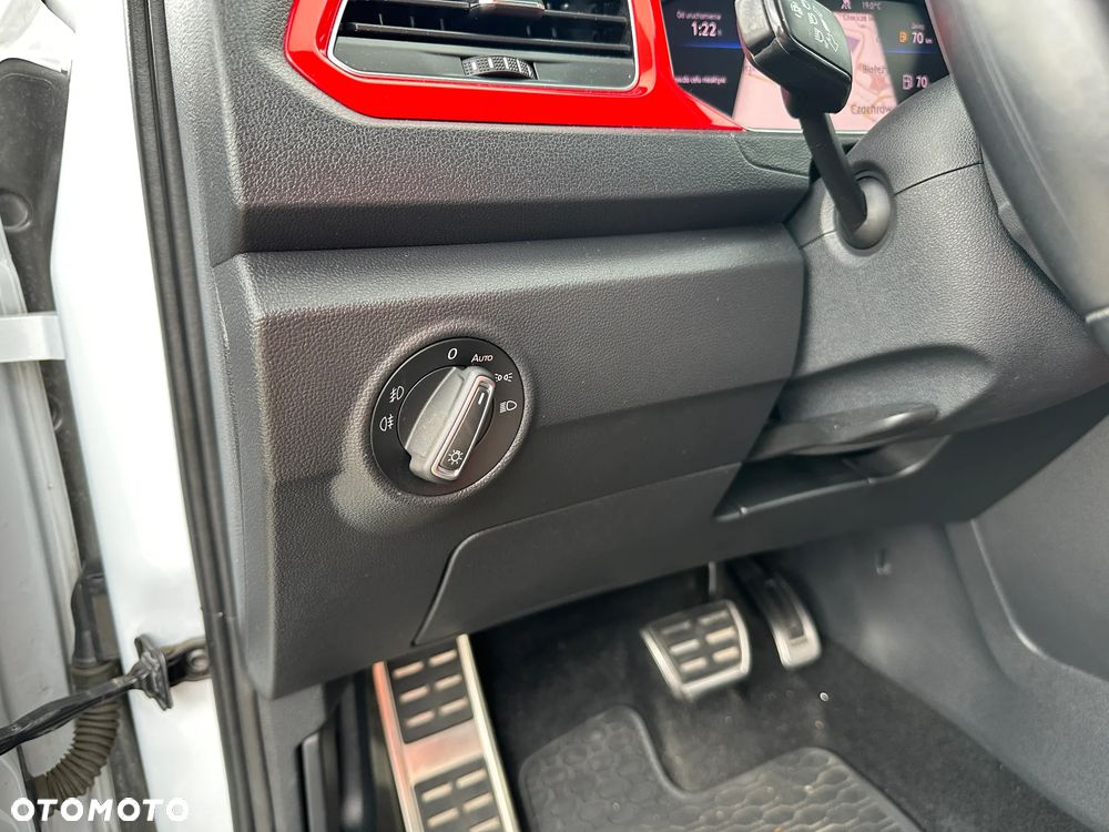 Volkswagen T-Roc - 20