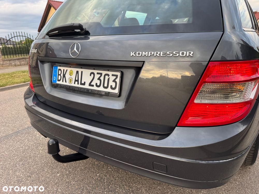 Mercedes-Benz Klasa C 180 Kompressor BlueEFFICIENCY Elegance - 16