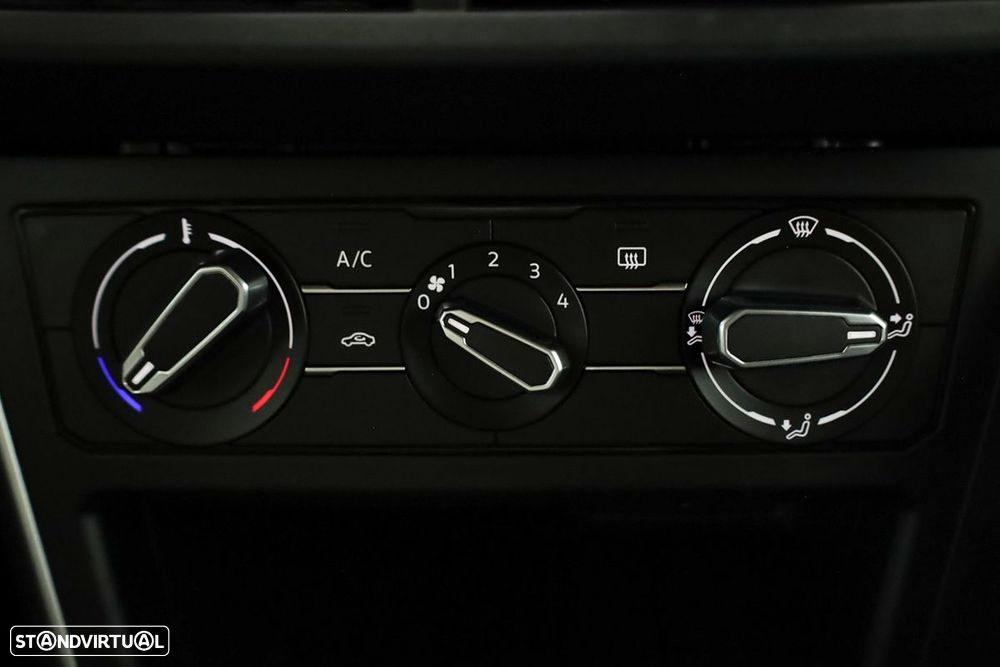 VW Taigo 1.0 TSI Urban DSG - 12