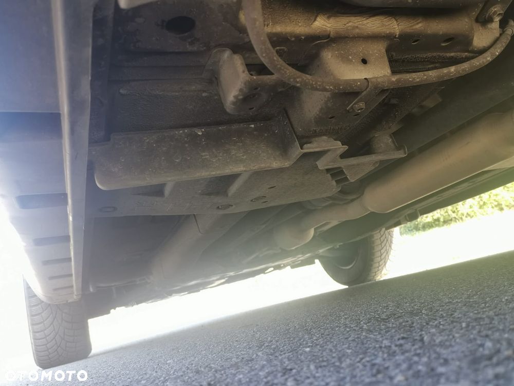 Suzuki SX4 1.6 VVT 4x4 Style - 16