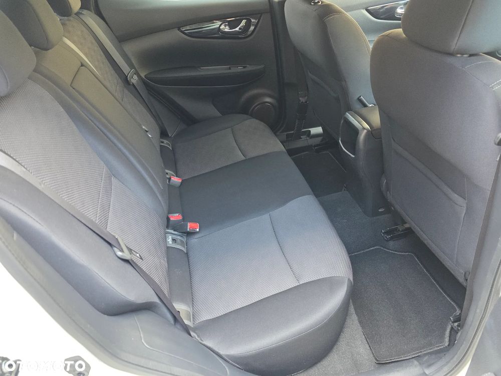 Nissan Qashqai 1.2 DIG-T N-Connecta - 17