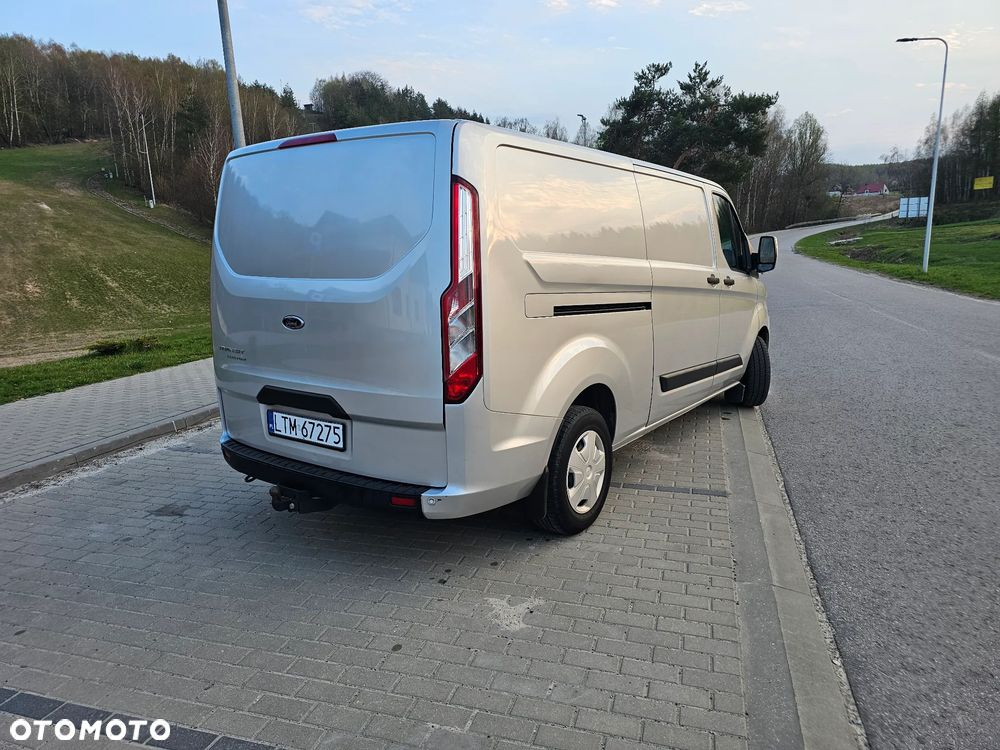 Ford TRANSIT CUSTOM - 23