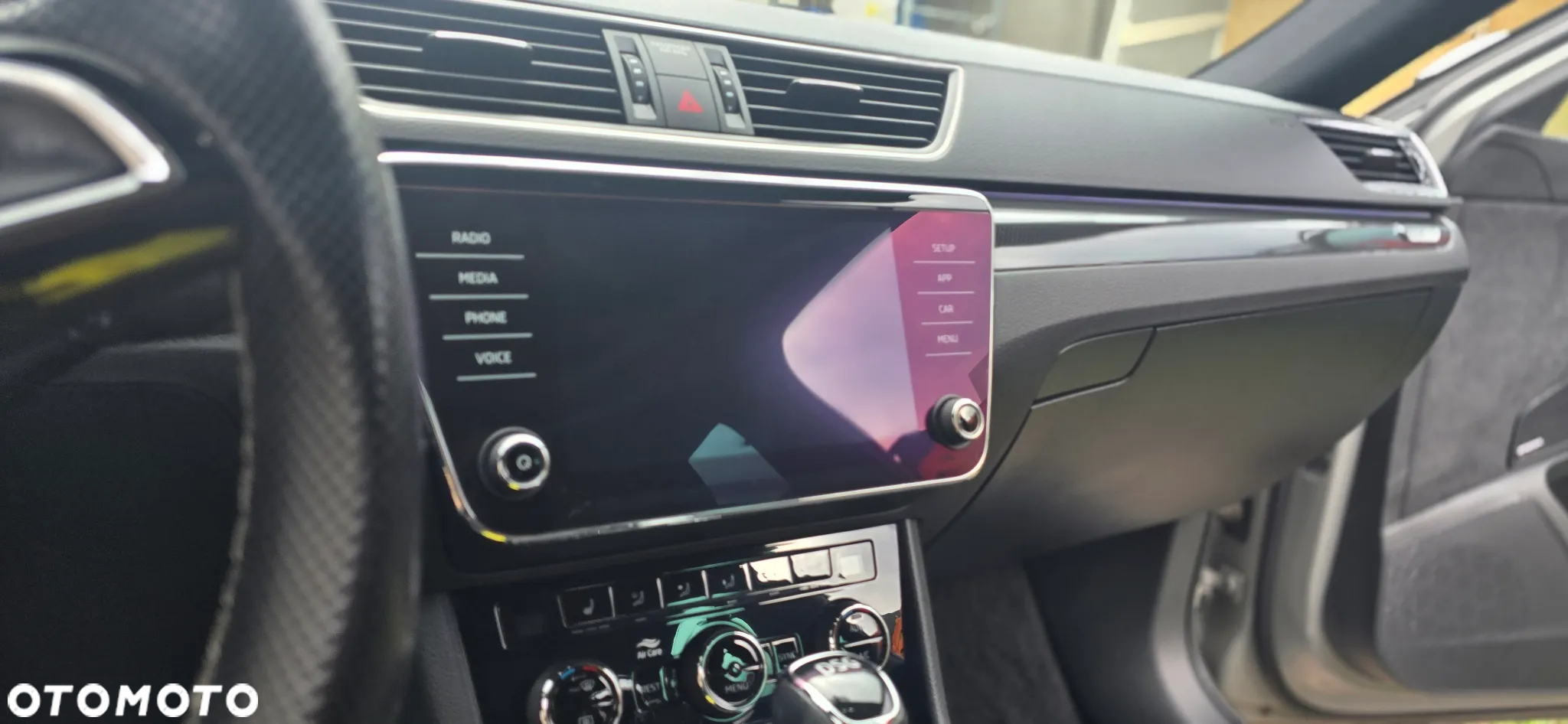 Skoda Superb 2.0 TDI Sportline DSG - 24
