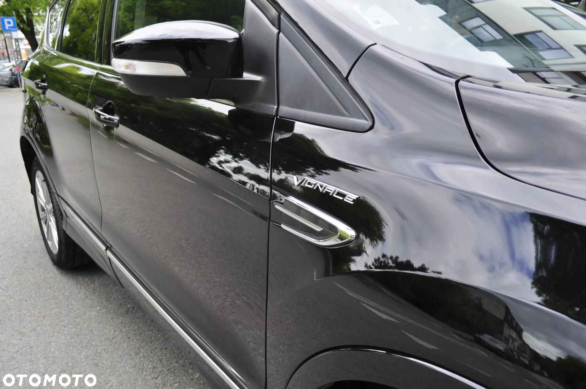 Ford Kuga 1.5 EcoBoost 2x4 Titanium - 32
