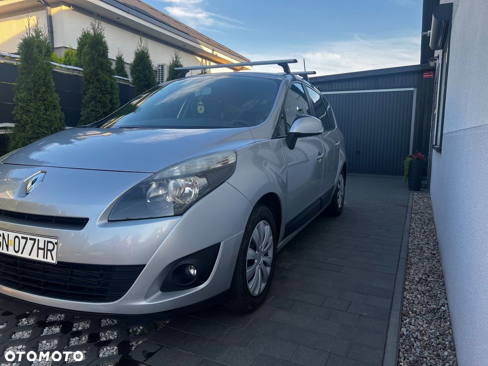 Renault Scenic 2011 photo 3