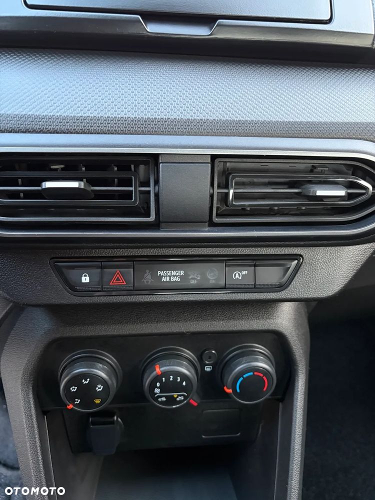 Dacia Sandero - 10