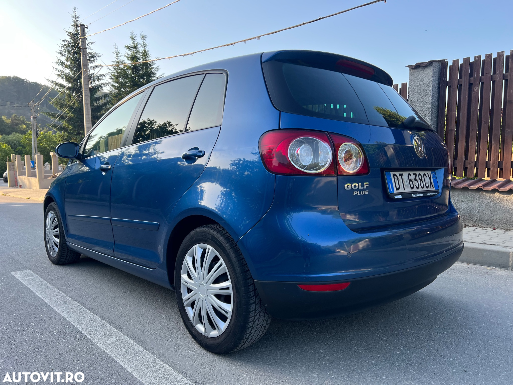 Volkswagen Golf Plus 2.0 TDI DPF Comfortline - 6
