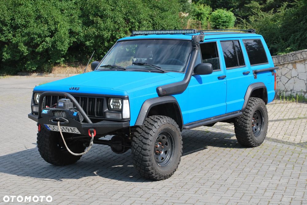 Jeep Cherokee - 2