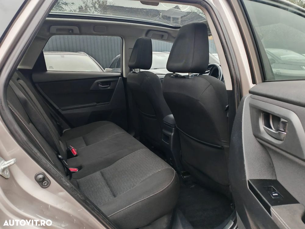 Toyota Auris 1.8 L VVT-i Hybrid Sol - 7