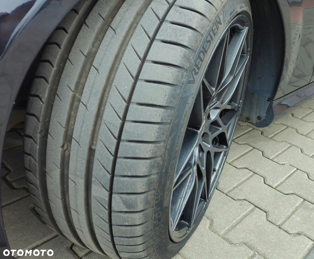 Mercedes-Benz Klasa C 200 CGI BlueEff Avantgarde - 12