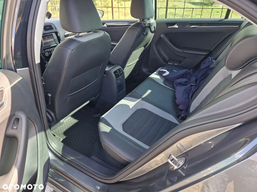 Volkswagen Jetta 1.4 TSI BMT Highline - 19