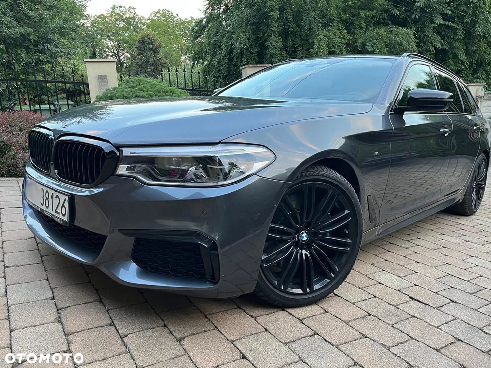 BMW Seria 5 M550d xDrive Touring - 25