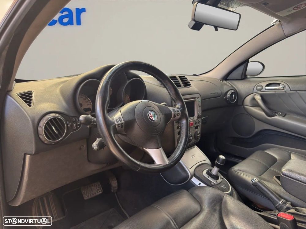 Alfa Romeo GT 2.0 JTS Selespeed - 11