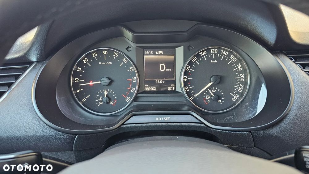 Skoda Octavia 2.0 TDI Elegance - 32