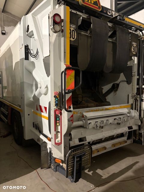Renault D Wide Śmieciarka Euro 6 - 5