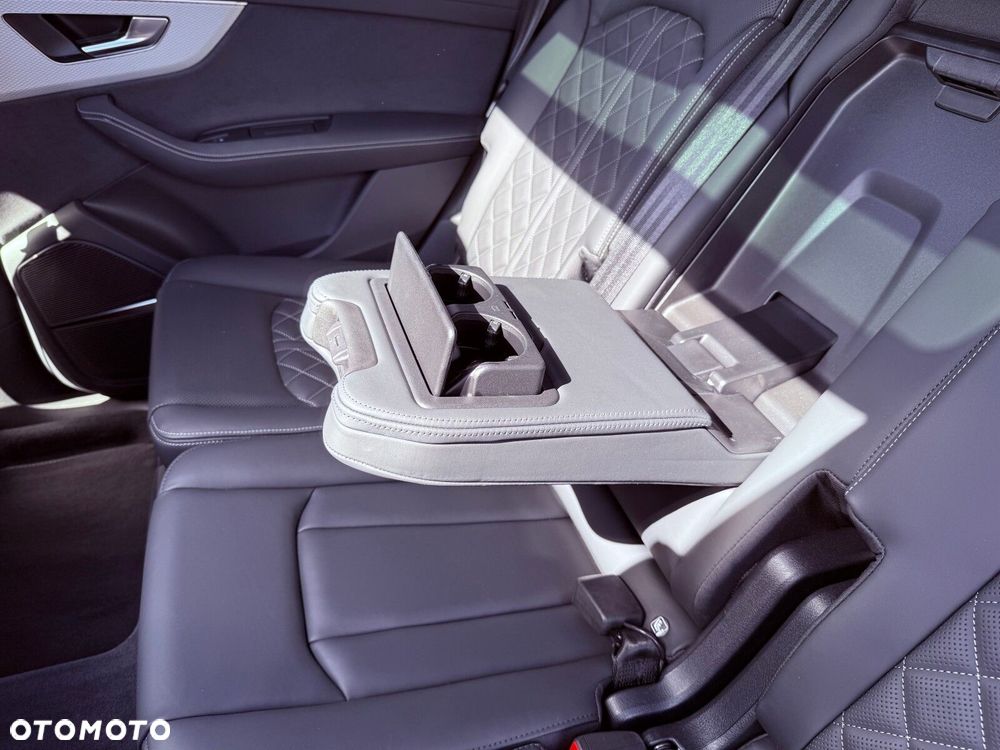 Audi Q7 60 TFSI e PHEV Quattro S Line Tiptr - 27
