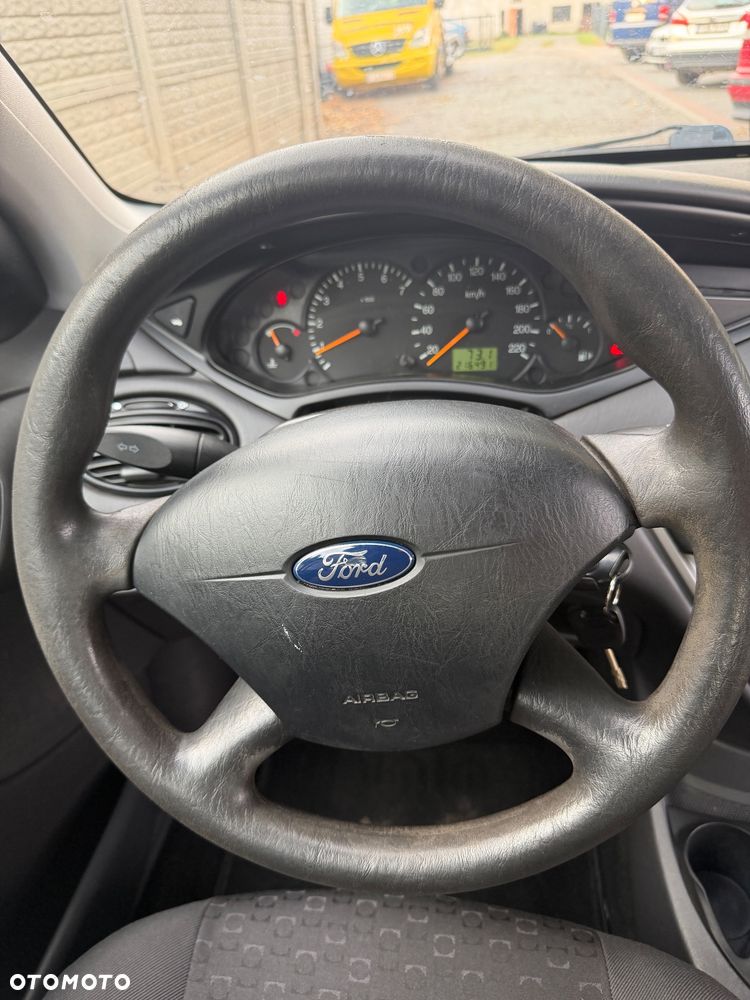 Ford Focus - 12