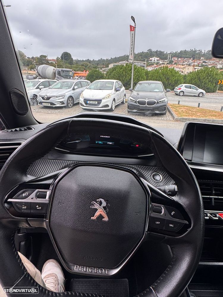 Peugeot e-2008 50 kWh Active Pack - 8