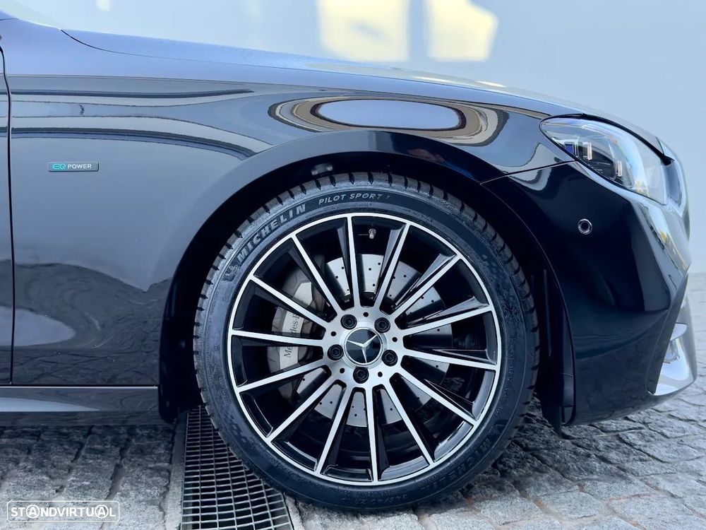 Mercedes-Benz E 300 de 9G-TRONIC AMG Line - 3
