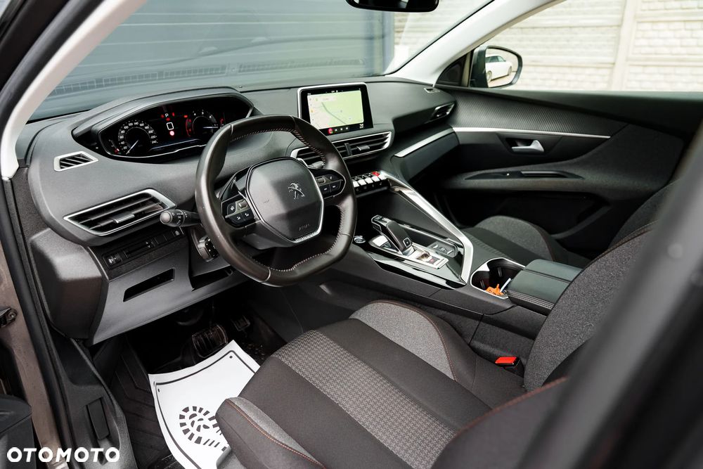 Peugeot 5008 - 17