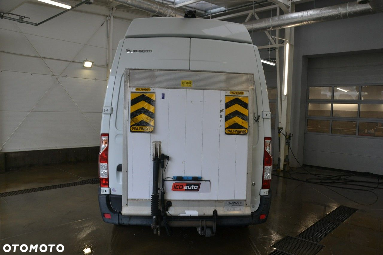 Nissan NV 400 - 6