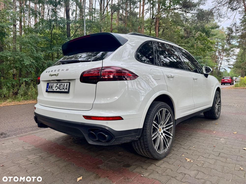 Porsche Cayenne - 4