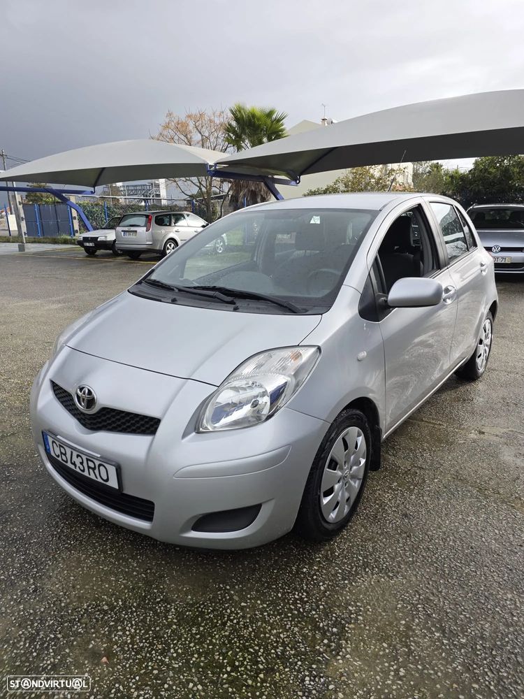 Toyota Yaris 1.4 D-4D Executive - 3