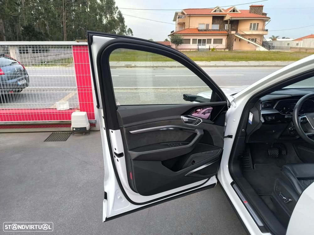 Audi e-tron 55 quattro S line - 23