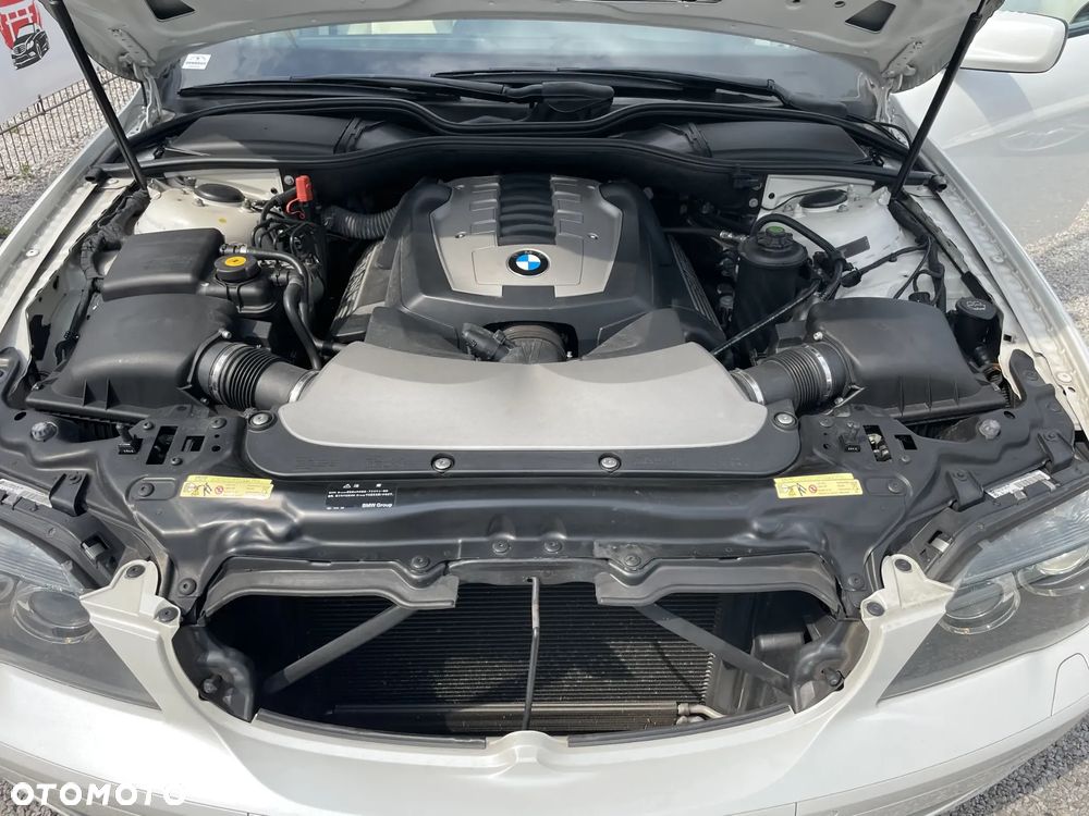 BMW Seria 7 750Li - 22