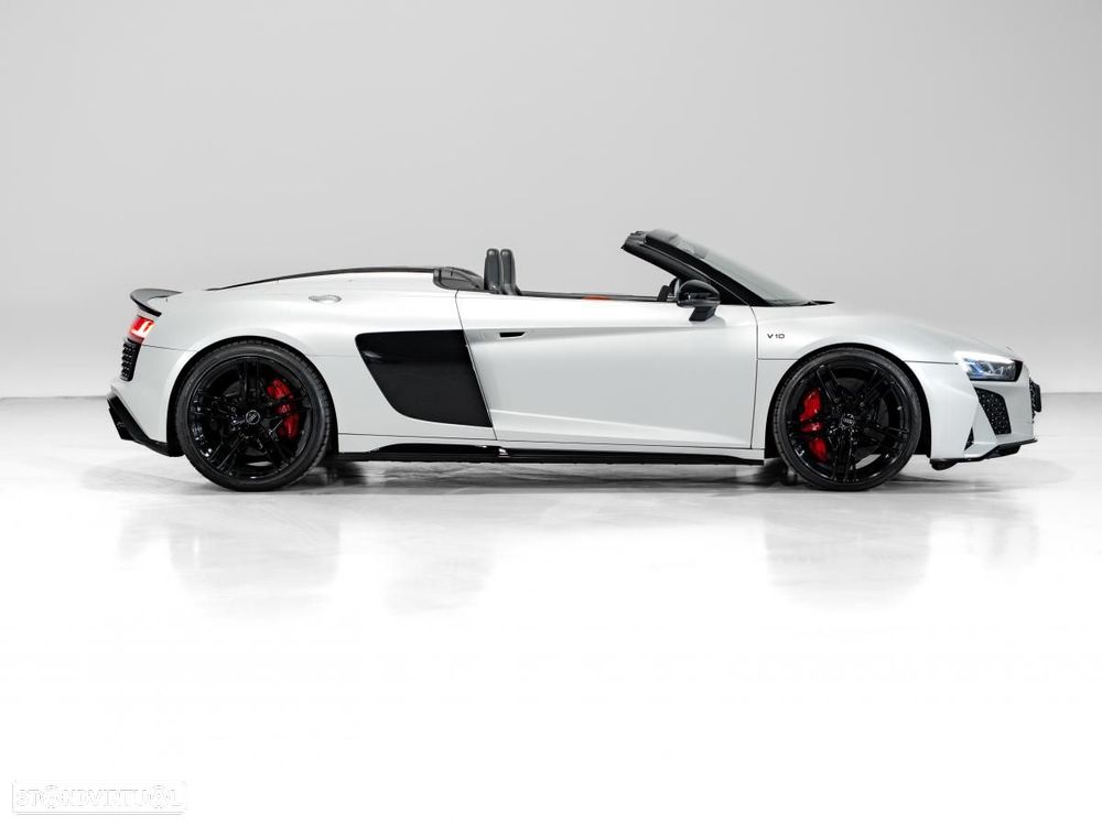 Audi R8 Spyder 5.2 FSi V10 S tronic Plus - 2