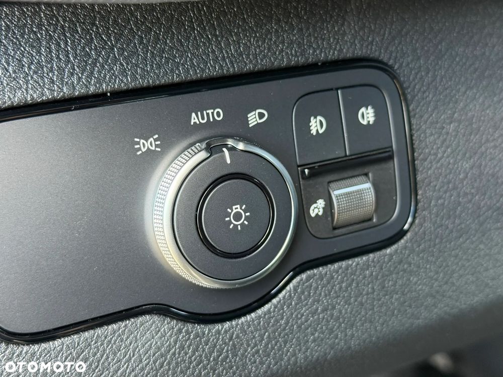 Mercedes-Benz Sprinter - 20