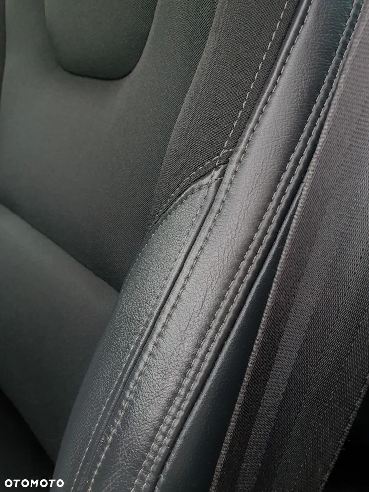 Volvo V60 D3 Geartronic Linje Svart - 28