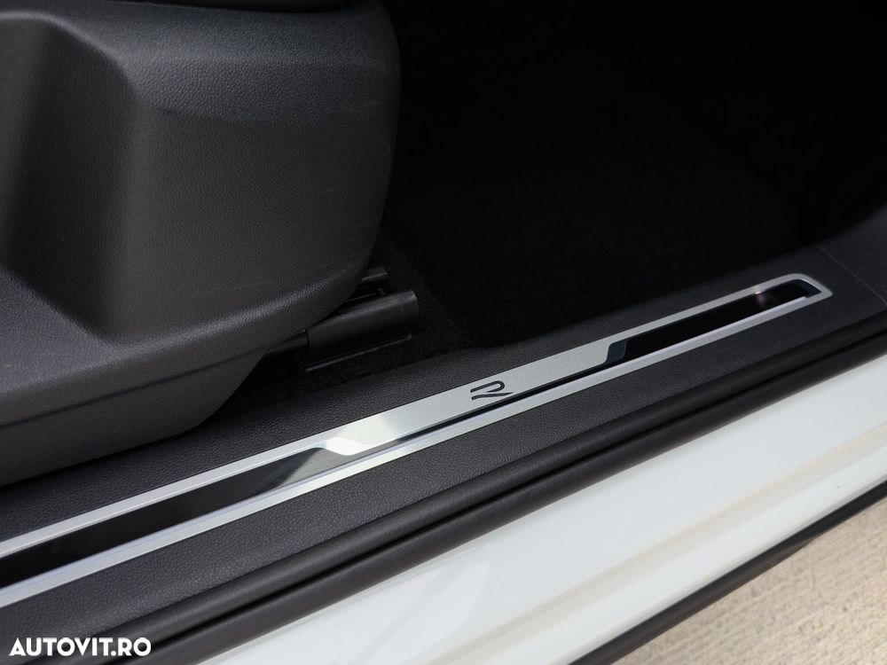 Volkswagen Tiguan 2.0 TDI SCR 4MOTION DSG R-Line - 34