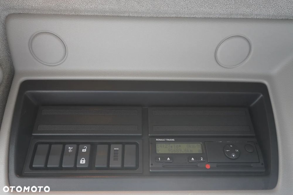 Renault D13 / 90 tys. km!!! / Chłodnia hakowa / Thermoking T800R / 2 sztuki - 22