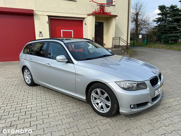 BMW Seria 3 318d DPF Touring