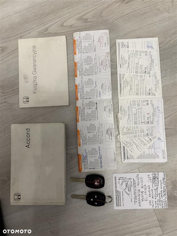 Honda Accord 2.0 Executive - 19