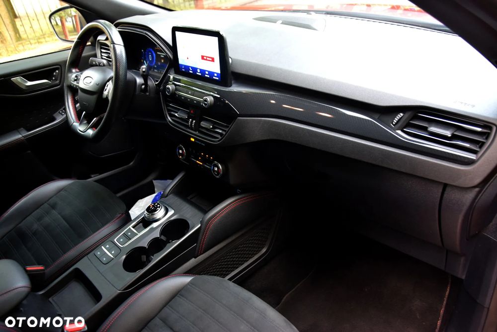 Ford Kuga 2.5P PHEV FWD ST-Line X - 23