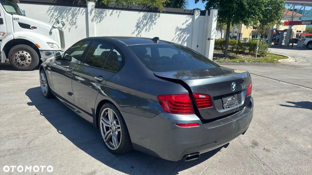 BMW Seria 5 550i Sport-Aut - 17