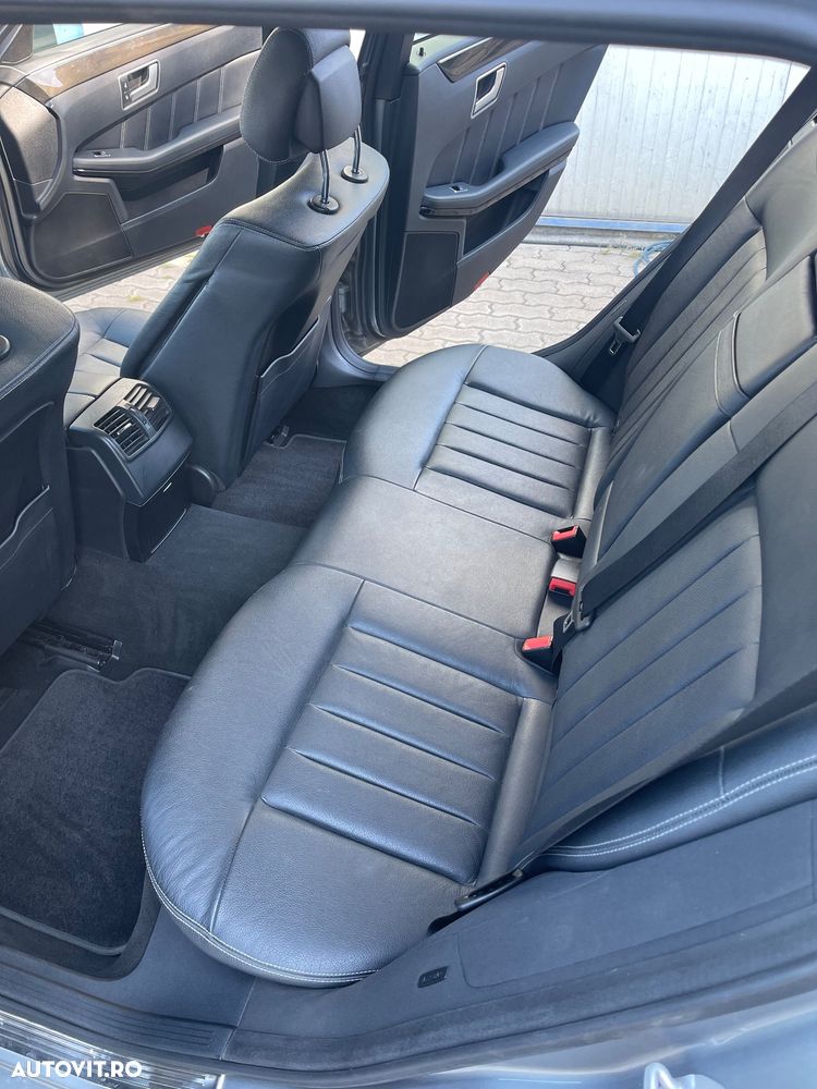Mercedes-Benz E 220 T CDI DPF BlueEFFICIENCY 7G-TRONIC - 12