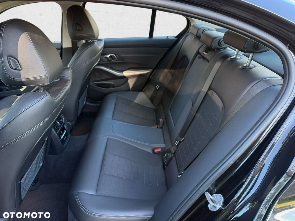 BMW Seria 3 - 22
