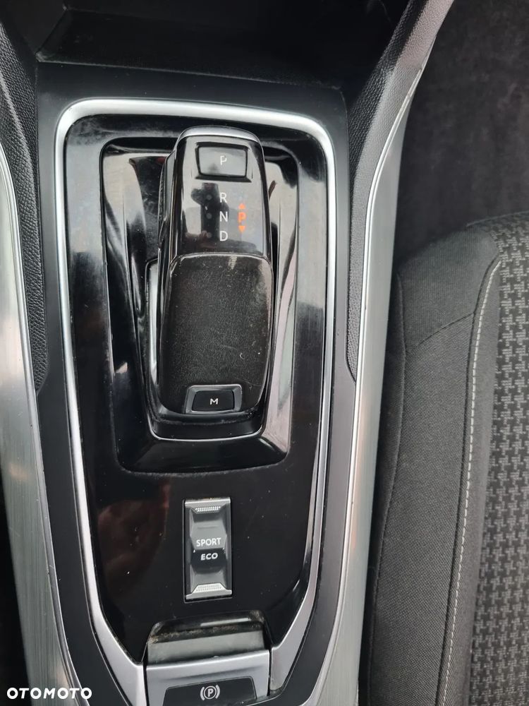 Peugeot 308 BlueHDi FAP 130 EAT6 Stop & Start Allure - 23