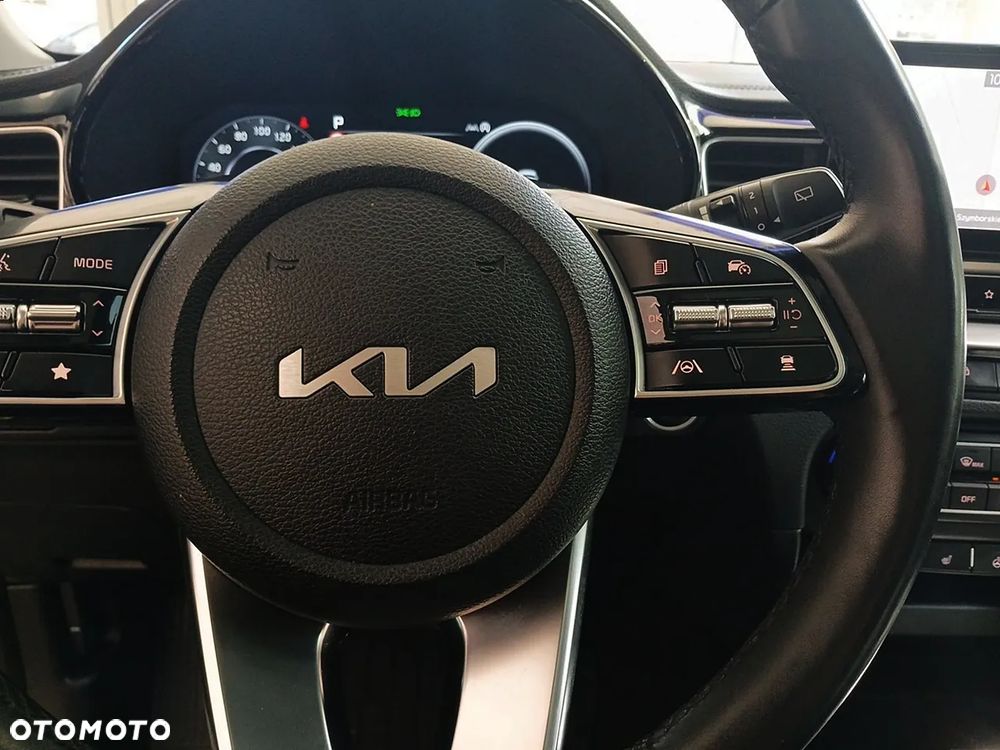 Kia XCeed 1.6 T-GDI Business Line DCT - 25