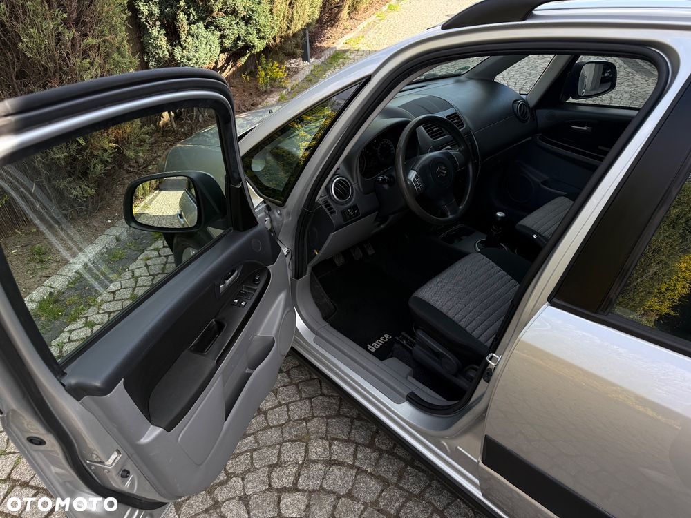 Suzuki SX4 1.6 VVT 4x4 Comfort - 19