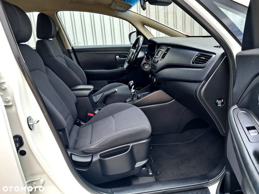 Kia Carens 1.6 GDI Dream Team Edition - 21