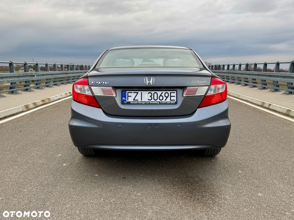 Honda Civic 1.8 Executive i-SHIFT - 8